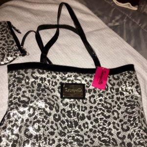 NWTO Betsyville Cheetah Tote w:matching clutch.